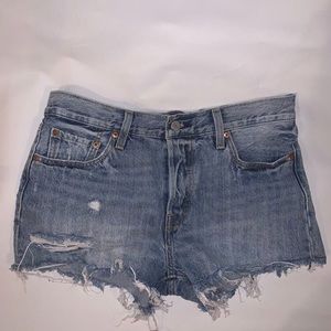 Vintage Levi’s high rise cut off shorts frayed 29